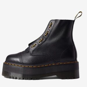 Dr. Martens Sinclair Max Platform NWT